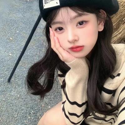 闪耀的她